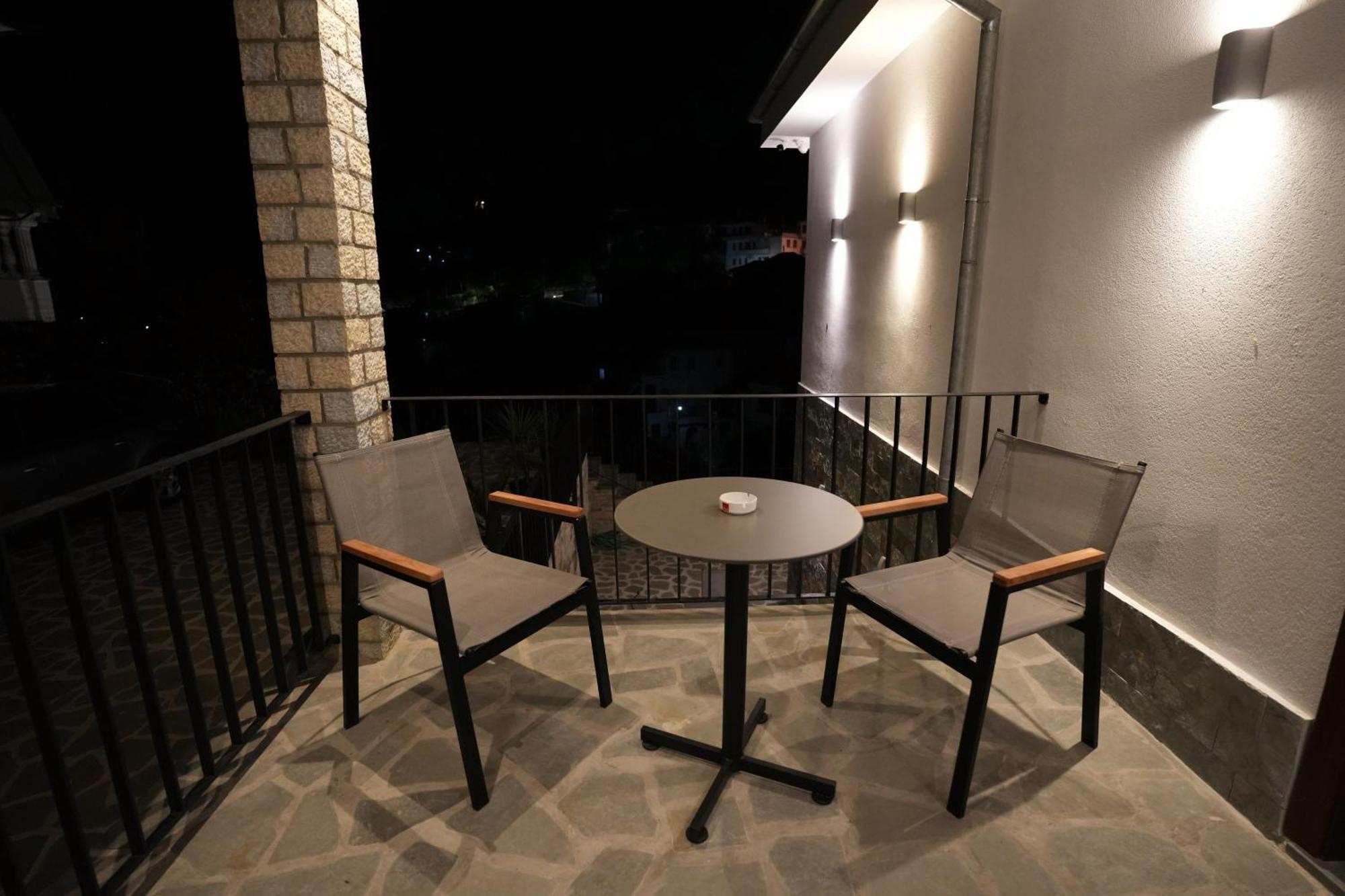 Castlefront Villa จีโรคาสเตอร์ ภายนอก รูปภาพ